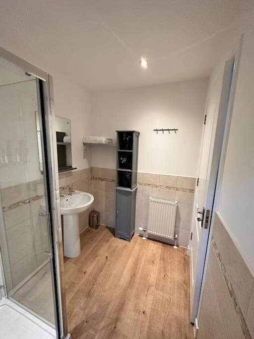 Apartment In Queens Court, Banchory Inchmarlo Екстериор снимка