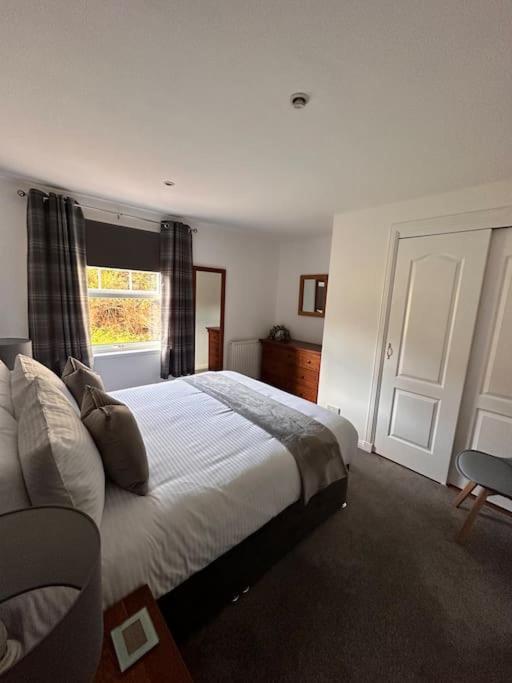 Apartment In Queens Court, Banchory Inchmarlo Екстериор снимка